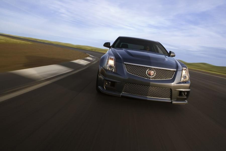  Cadillac CTS-V Coupe 2010 года  (фото 31 из 315)